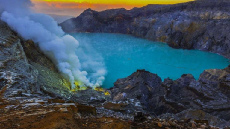 Digitalisasi UMKM Desa Wisata Tingkatkan Ekonomi Kawah Ijen