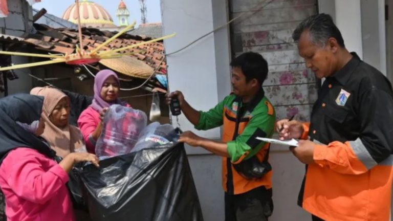 Geti Media UKM - Bank Sampah Warga Jadi Contoh, KLHK Desak Kawasan Elite Jakarta Taat Aturan