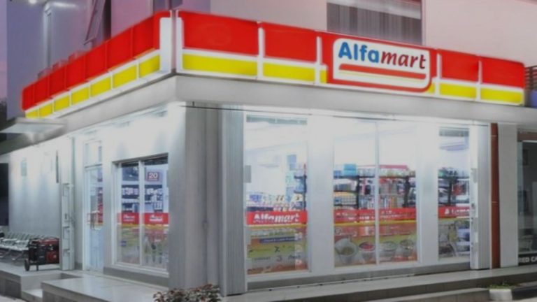 Alfamart Tutup Ratusan Toko, 800 Gerai Baru Jadi Target 2025