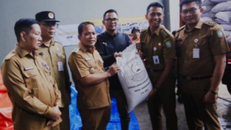 Warga Tangerang Dapat Kompos Gratis dari TPA Rawa Kucing