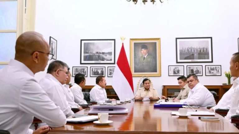 Bongkar Korupsi Perizinan, Prabowo Ambil Langkah Besar!