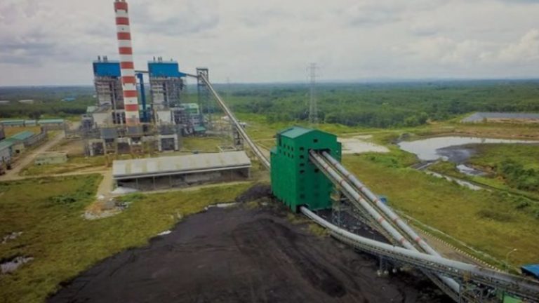 AADI vs ADRO: Mengapa Investor Masih Lebih Memilih Batu Bara Dibanding Energi Hijau