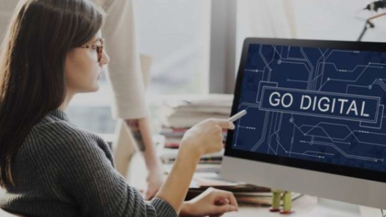 Digitalisasi Bukan Tren, Tapi Kebutuhan Mutlak Bagi Dunia Usaha