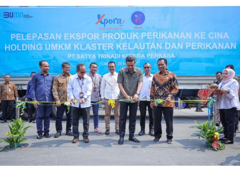 Geti Media UKM - Menteri UMKM Lepas Ekspor Ikan Layur ke China