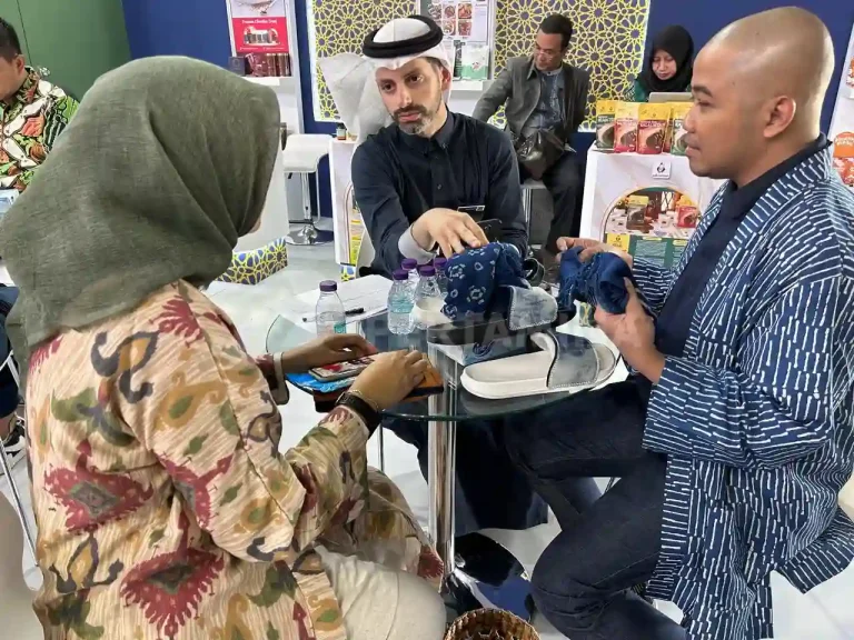 UMKM Apikmen Ekspor Batik ke Dubai dan Sydney