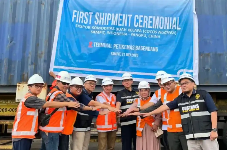 Geti Media UKM - UMKM Kotim Sukses Ekspor Kelapa ke Tiongkok