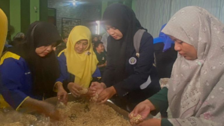 Geti Medi UKM - Digitalisasi UKM Keripik Tempe Sanan Tembus Pasar Luar Jawa