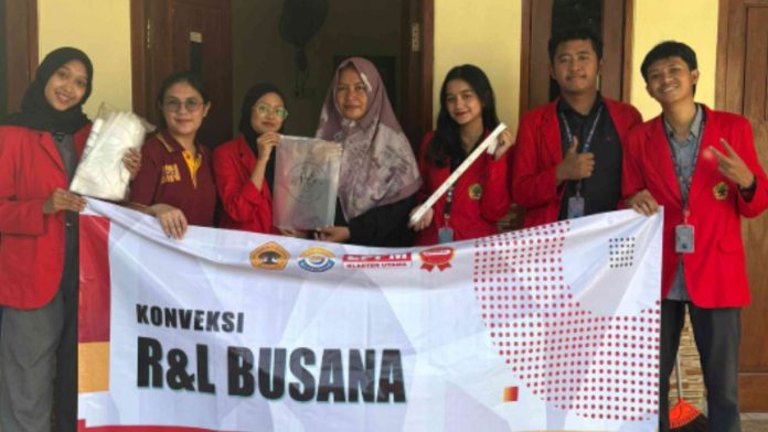 Geti Media UKM - KKN UNTAG Surabaya Dorong Digitalisasi UMKM Konveksi